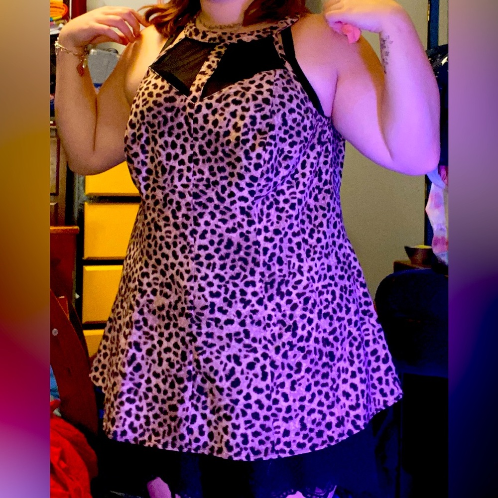 Torrid Sleeveless cheeta print top